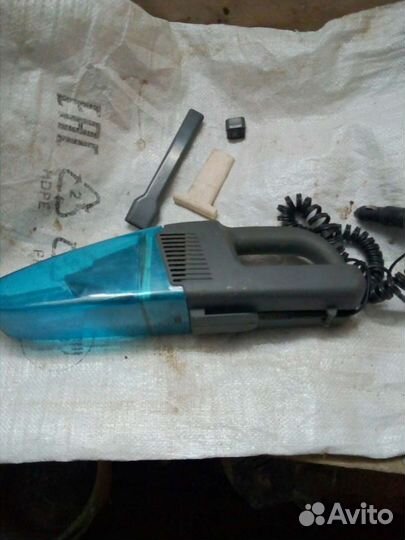 Автомобильный пылесос