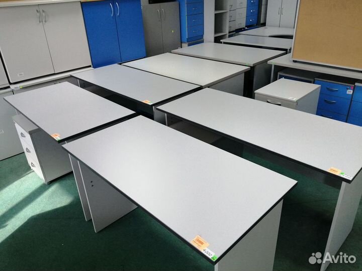 Стол письменный Новый