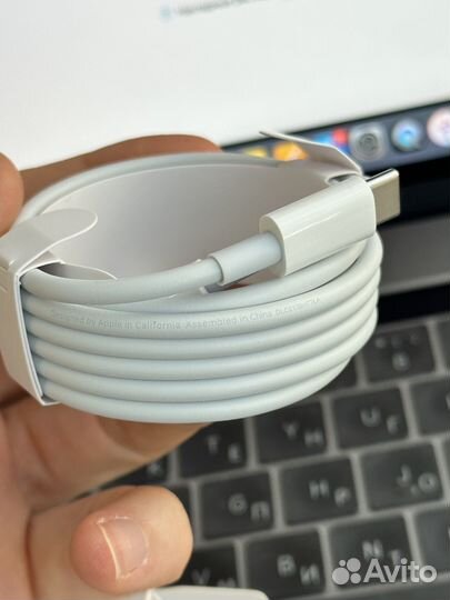 Кабель USB-C для MacBook 2 метра из комплекта