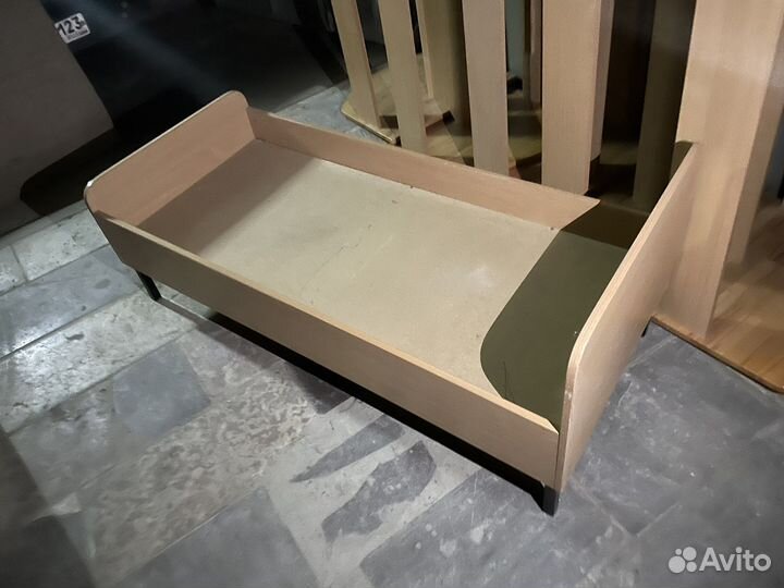 Детская кровать б/у