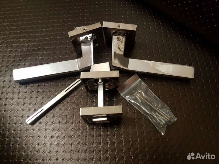 Комплект ручек для межкомнатных дверей