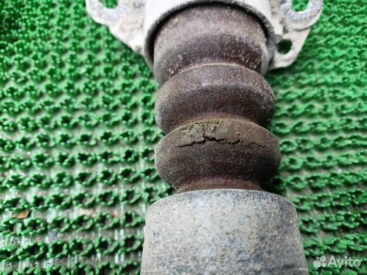 Стойка амортизатора задняя Skoda Fabia 5J 2010