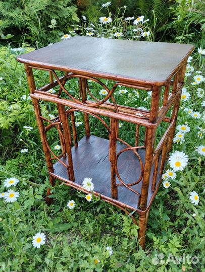 Лозовая антикварная этажерка