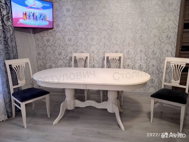 Столы и стулья