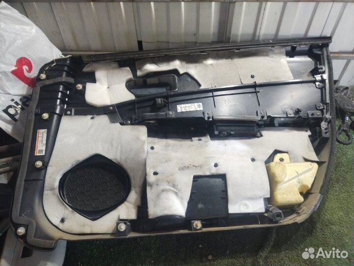 Обшивка боковой двери передняя левая Mazda 6 2008