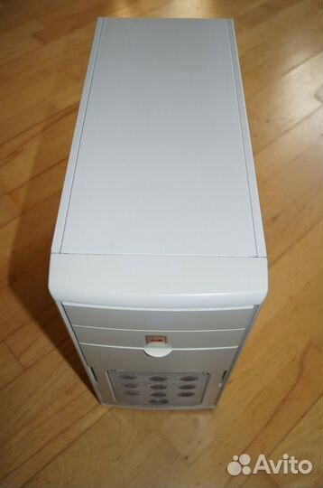 Корпус InWin Z588