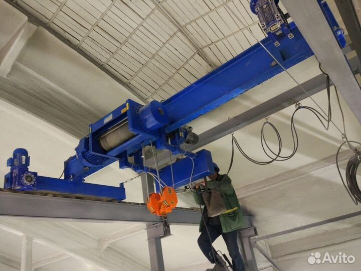 Кран опорный 4.5м 5т