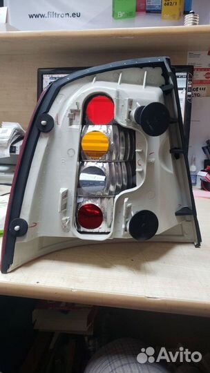 Фонарь правый задний в крыло Opel Astra G