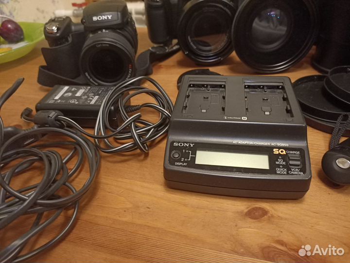 Комплект Sony DSC R1+насадки+вспышка и т.д