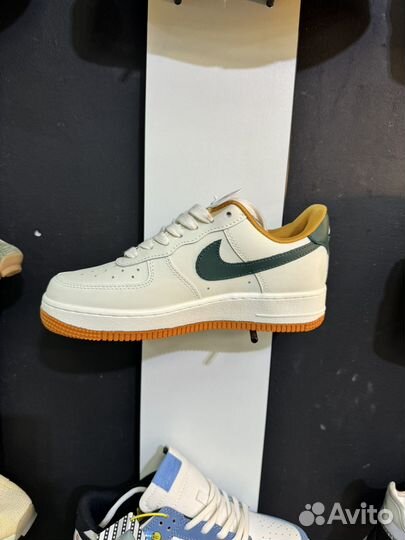 Кроссовки nike air force женские