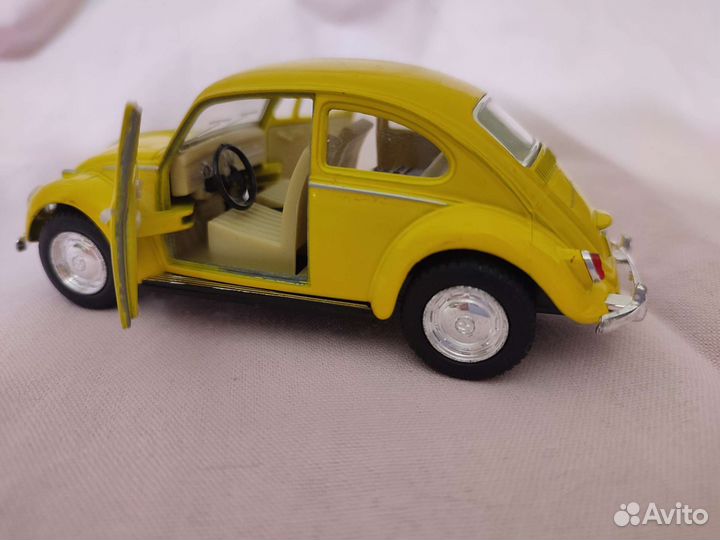 Модель volkswagen classical Beetle (1967) 1/32