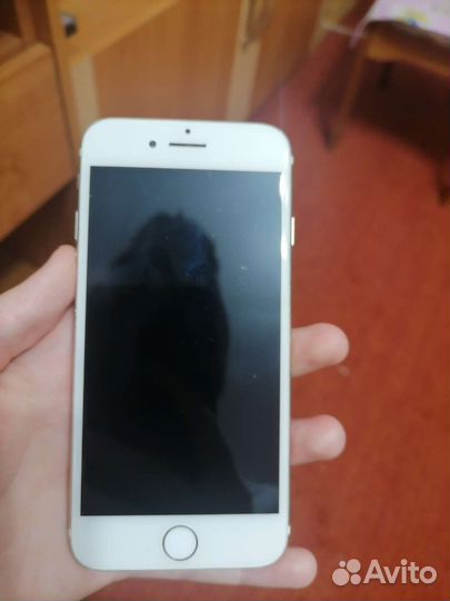 Телефон iPhone 7 32 GB