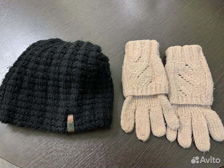 Шапка и перчатки шерстяные