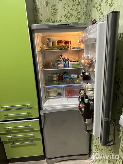 Холодильник бу indesit рабочий