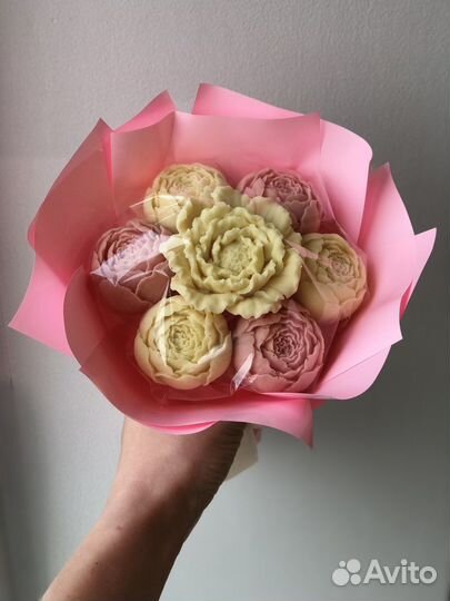 Букет из шоколадных пионов