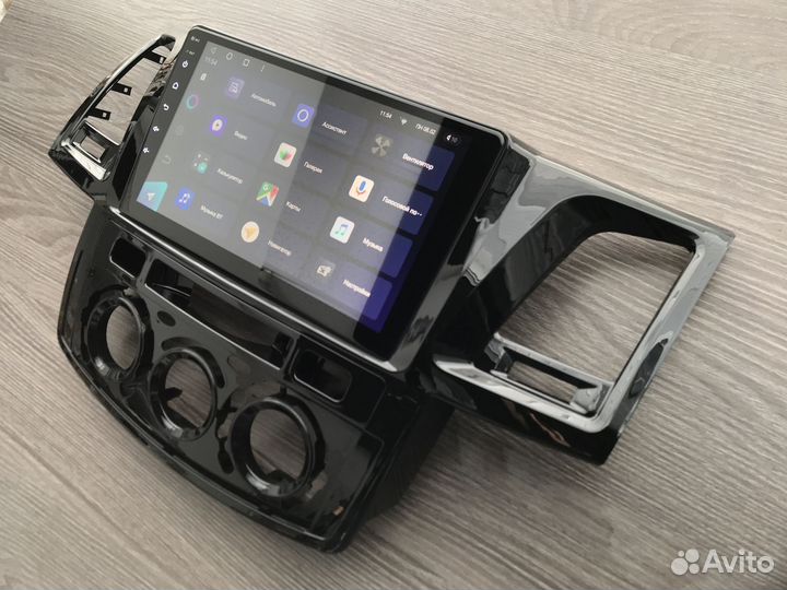 Магнитола Toyota Hilux с круговым обзором 360