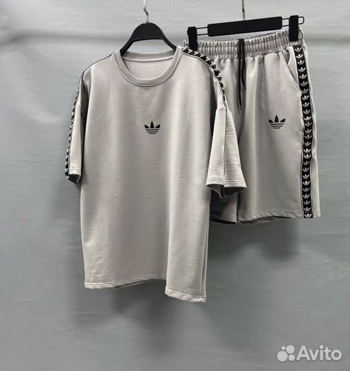 Футболка + шорты Adidas с лампасами