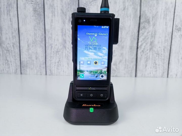 Рация / смартфон Runbo E72 / E81
