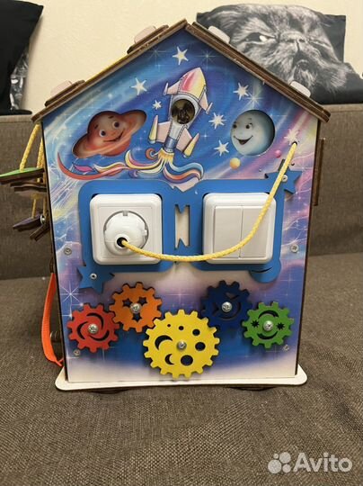 Бизиборд домик