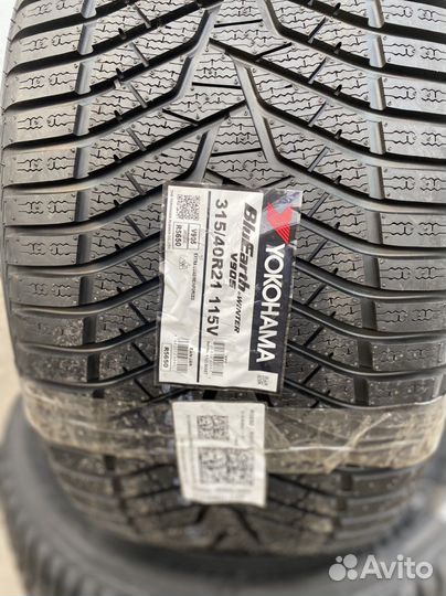 Yokohama W.Drive V905 275/45 R21 и 315/40 R21 V