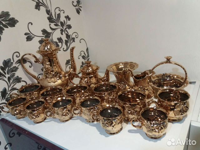 Чайно кофейный сервиз золотой