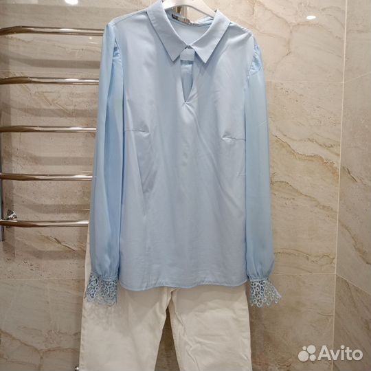 Джинсы для беременных и блузка