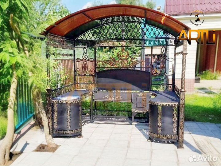 Кованый большой мангал с крышей 