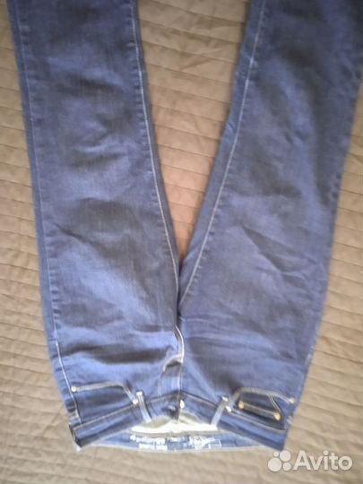 Джинсы levis оригинальные р. 25