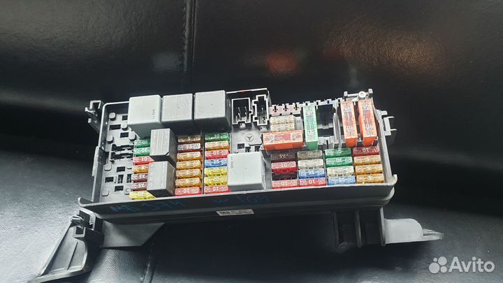 Блок предохранителей задний Mercedes M-Class W164