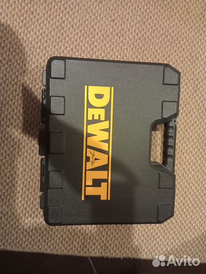 Шуруповерт dewalt