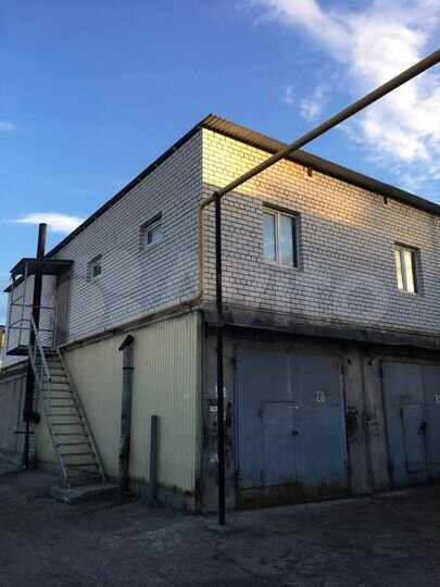 Гараж, > 30 м²