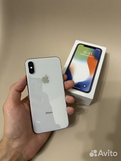 iPhone X, 64 ГБ