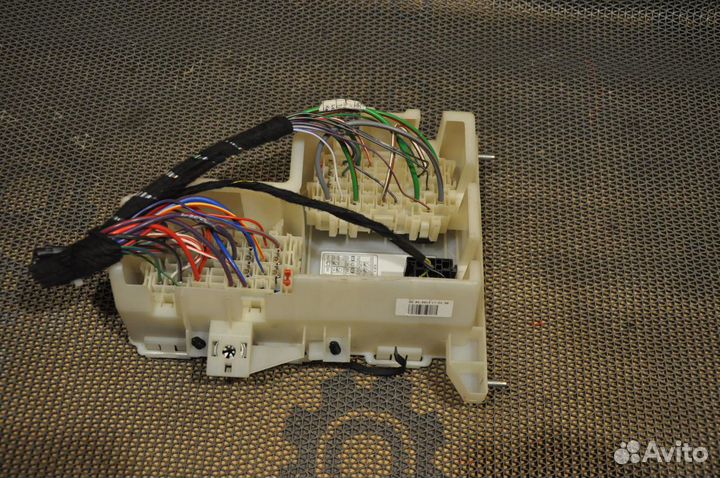 Блок предохранителей land rover freelander L359