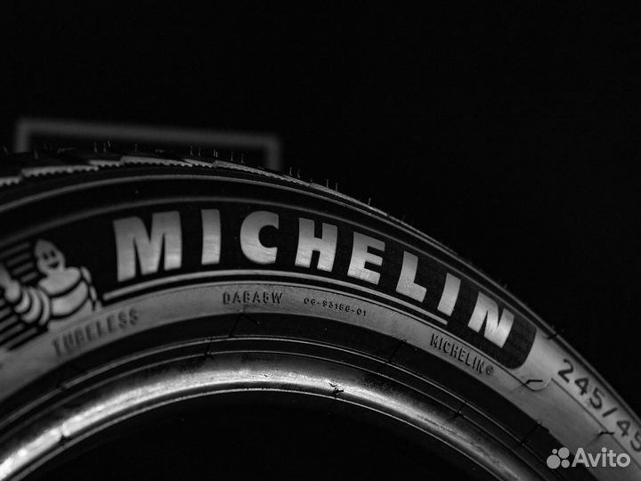 Michelin Pilot Alpin 5 SUV 245/45 R20 94V