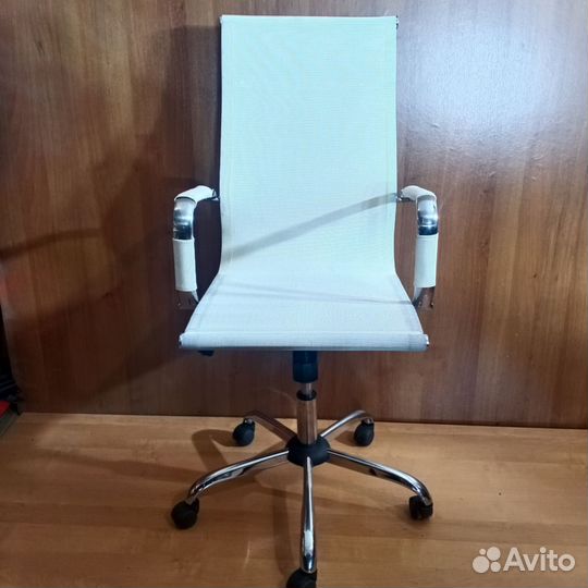Компьютерное кресло