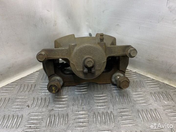 Суппорт тормозной передний правый Nissan Qashqai