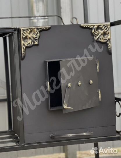 Мангал с крышей