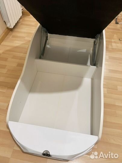 Детская кроватка машинка