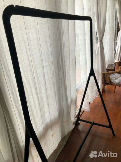 Вешалка для одежды напольная