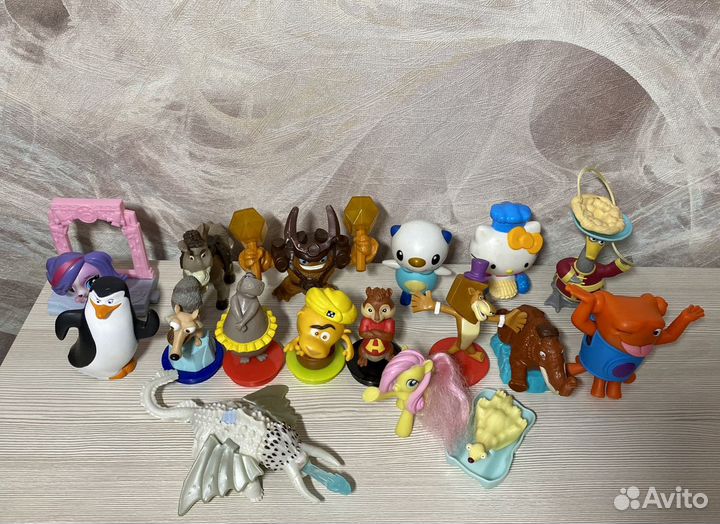 Игрушки из Макдональдс и игрушки из кинотеатра