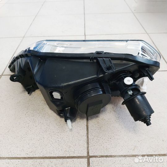 Фара Ларгус Турция правая