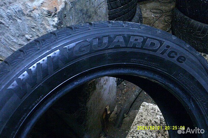 Nexen Winguard Ice 215/60 R17