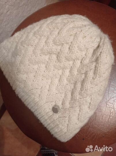 Шапка женская вязаная