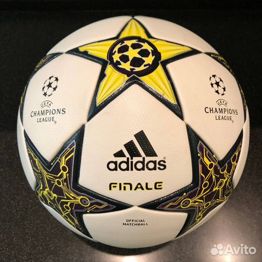 Мяч Лига Чемпионов 2012 / 2013 (сезон)