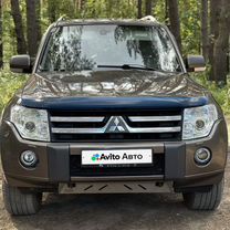 Mitsubishi Pajero 3.0 AT, 2011, 298 300 км, с пробегом, цена 1 750 000 руб.