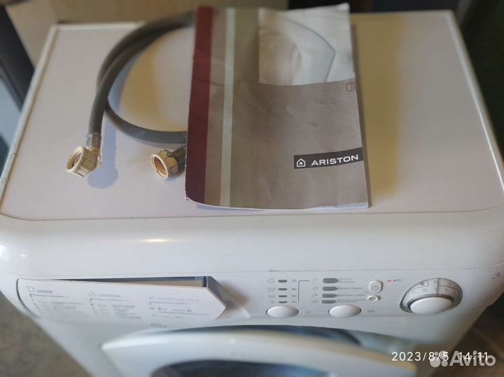 Отличная Стиральная машина Италия Аристон Avsl80