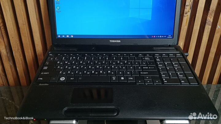 Ноутбук Toshiba Satellite C660 на Core I7