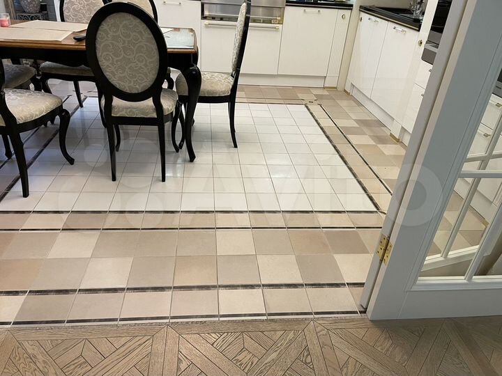 5-к. квартира, 170 м², 1/7 эт.