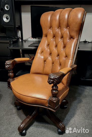 Кожаное кресло руководителя Италия