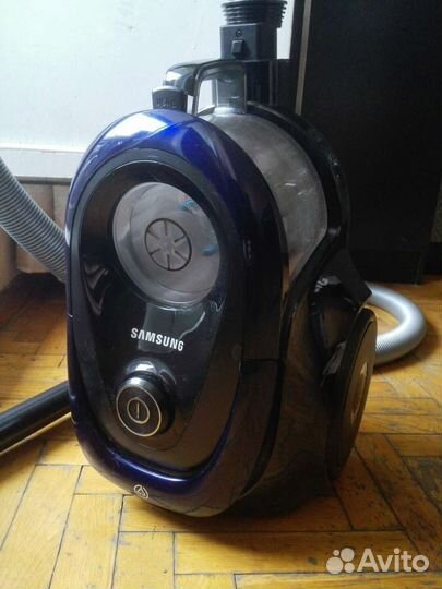 Пылесос Samsung. Модель: sc18m21b0s2